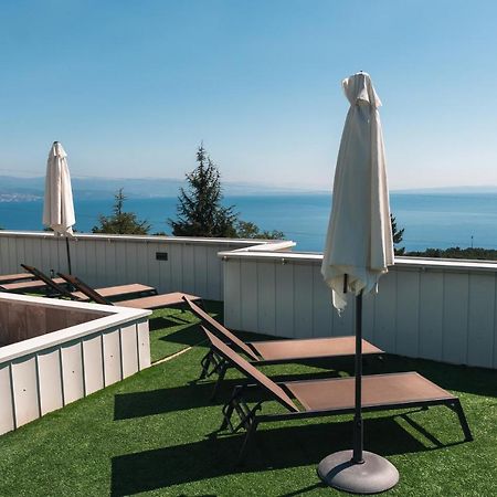 Apartment Lui With Rooftop Swimming Pool Ičići Dış mekan fotoğraf