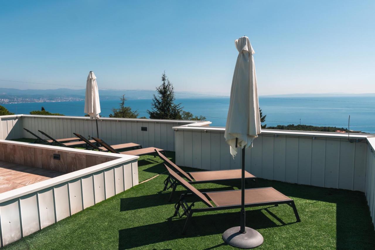 Apartment Lui With Rooftop Swimming Pool Ičići Dış mekan fotoğraf